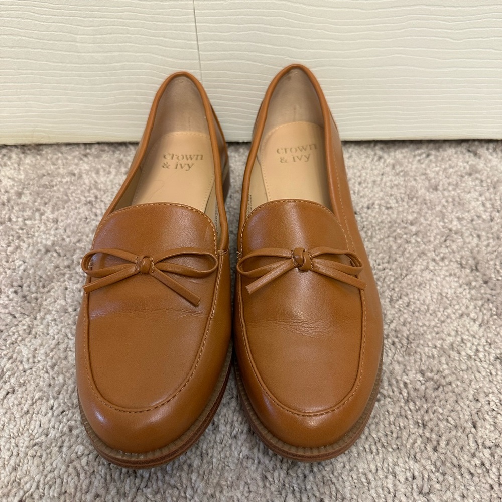 Crown & Ivy Women's Tan Loafers